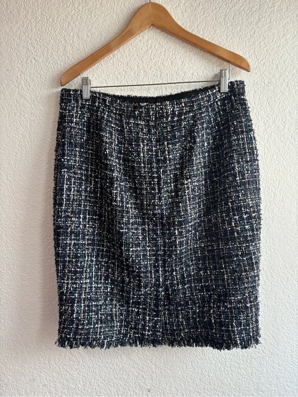 Ann Taylor structured pencil
